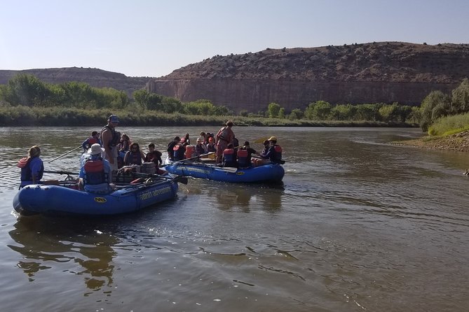 Moab Full-Day White Water Rafting Tour in Westwater Canyon - Lunch, a swim, and a useful pause