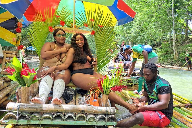 Montego Bay: Bamboo Rafting with Limestone Massage & Shopping - What the private drive adds