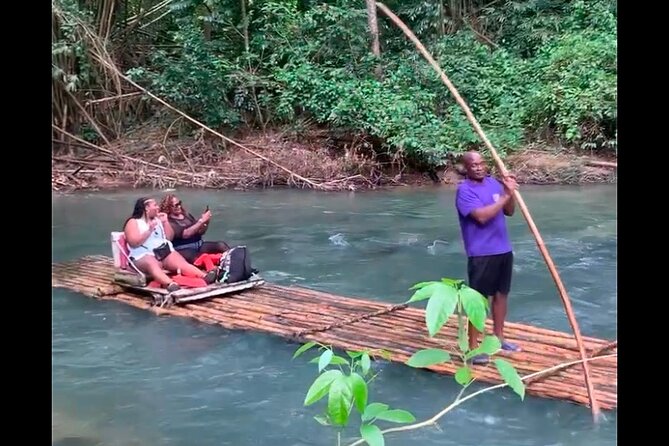 Montego Bay Bamboo River Rafting with Limestone Massage - The limestone massage by the river