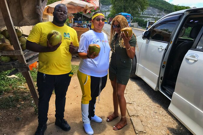 Montego Bay Sightseeing, Shopping and Bamboo Rafting - A five-hour look at Jamaica beyond the resort