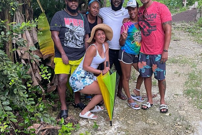 Montego Bay Sightseeing, Shopping and Bamboo Rafting - How the guide shapes the day