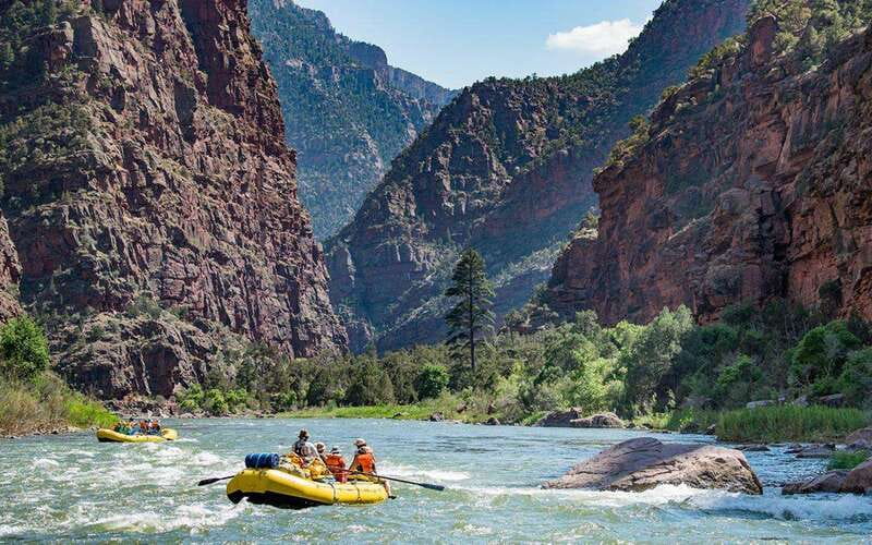 Montreal Rapids: All-Inclusive Rafting Adventures - From Montreal streets to Quebec rapids