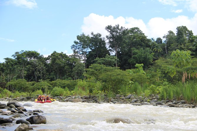 Naranjo River Rafting Private Trip from Manuel Antonio - Tackling the Naranjo’s rapids