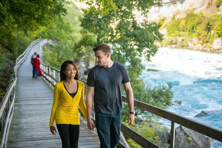 Niagara Falls, Canada: White Water Walk Entry Ticket - Following the boardwalk at your own pace