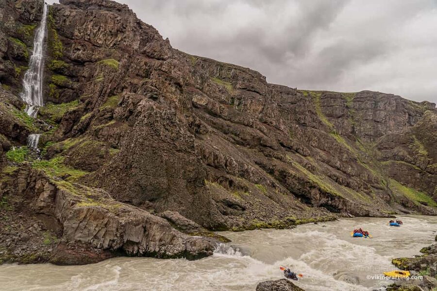 North Iceland: Europe’s Wildest Rafting in DRYSUIT - The 20-minute riverside break