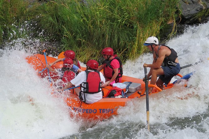 Nugget Falls class IV Half-Day Rafting on The Rogue River - Why the final two rapids make this Rogue River trip special
