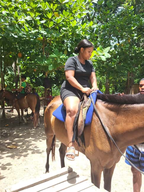 Ocho Rios : Bamboo River Rafting and HorseBack Riding - Who will enjoy this most