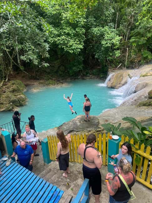 Ocho Rios: Blue Hole and Bamboo River Rafting - How the optional activities work