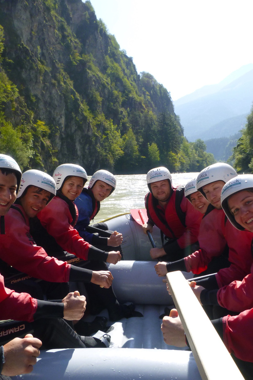 Ötztal: Imster Gorge Rafting Tour with Lunch - A riverside lunch with Tiroler Kasspatzln
