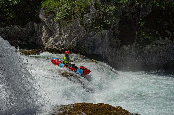 Packrafting Mreznica River - A compact group makes a difference