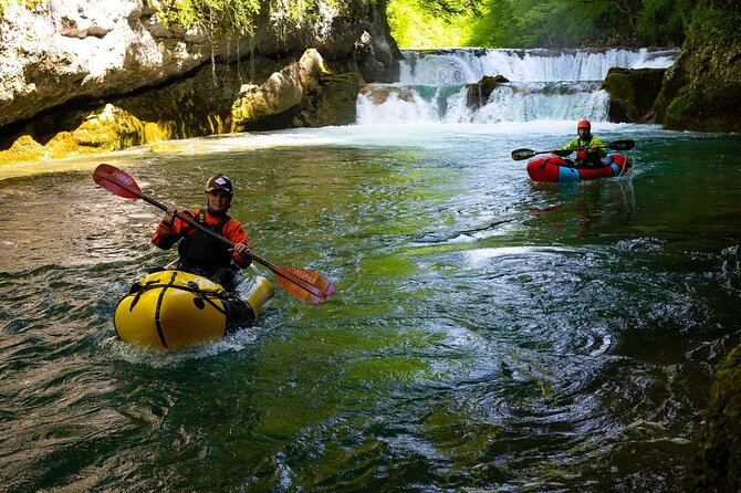 Packrafting Mreznica River - The first minutes on the small lake