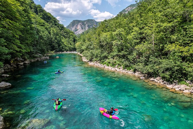 Packrafting Tara River - Calm water, cold pools, and short bursts of white water