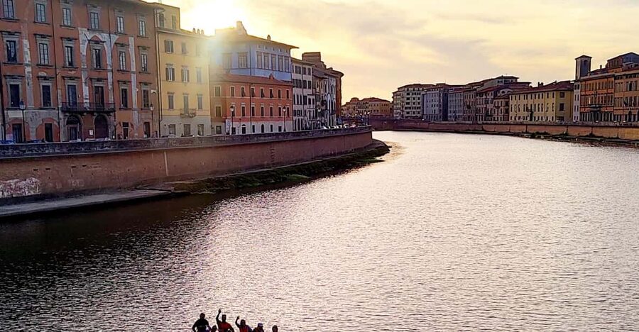 Pisa: rafting tour with aperitif - Why the river gives you a better look at Pisa