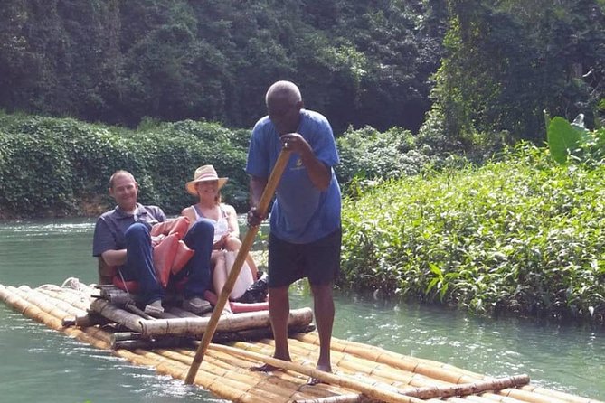 [PRIVATE]Dunn's River & Martha Brae Rafting - Entrance & Lunch - Two Jamaican highlights in one private day