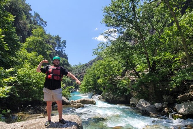 Private Full-Day Canyoning, Rafting, and Zipline in Antalya - Lunch and a pause beside the river