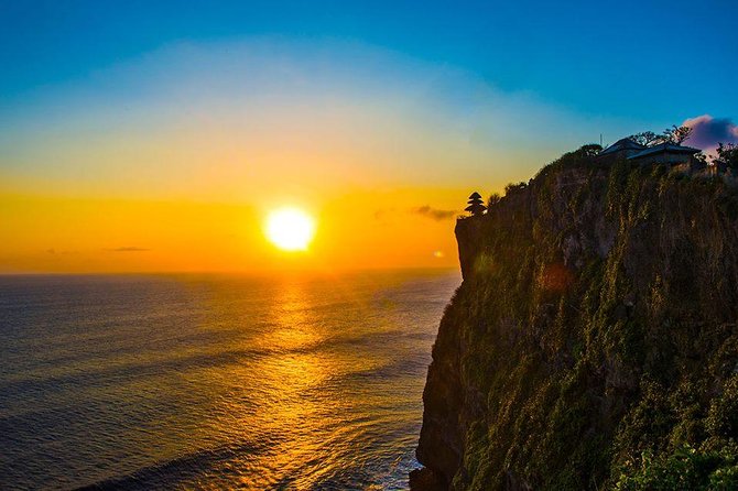 Private Tour Rafting Uluwatu Kecak Dance Sunset and Dinner in Jimbaran Bay - The included buffet lunch keeps the schedule moving