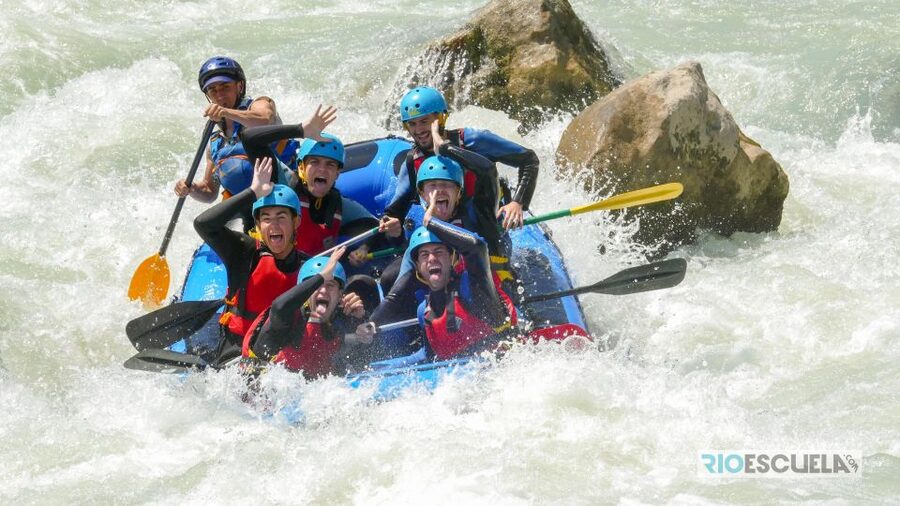 Pyrenees: Rafting in the Kingdom of the Mallos - Timing, clothing, and small practical details