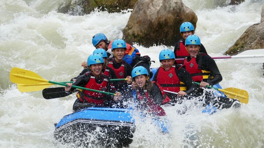 Pyrenees: Rafting in the Kingdom of the Mallos - Arriving at Río Escuela in Murillo de Gállego