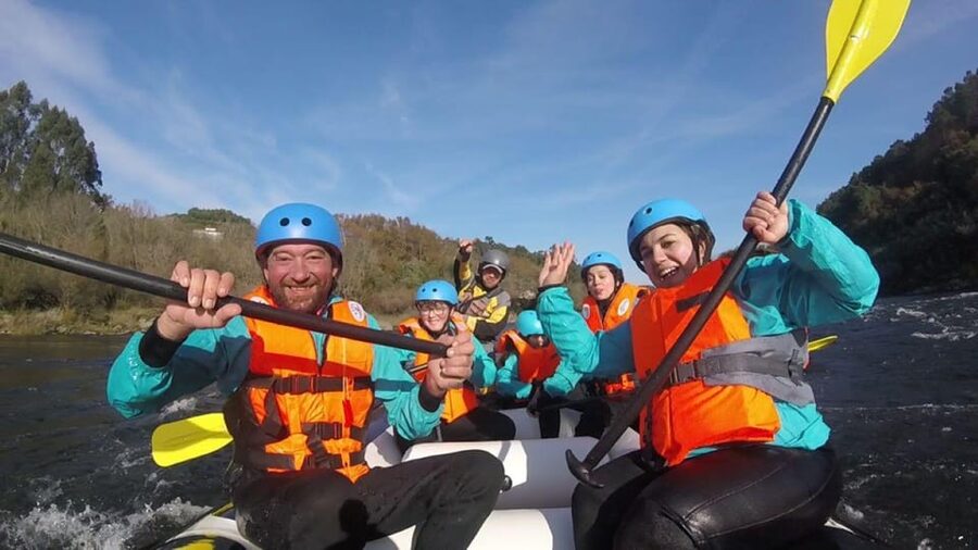 RADICAL ADVENTURE IN MELGAÇO: RAFTING ON THE MINHO RIVER - Why This Melgaço Rafting Trip Works