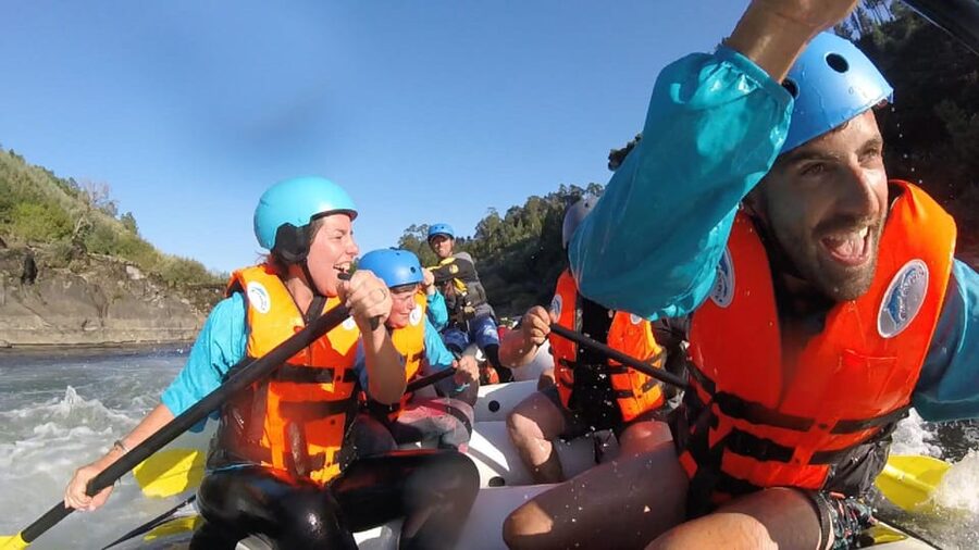 RADICAL ADVENTURE IN MELGAÇO: RAFTING ON THE MINHO RIVER - Meeting at the Prado Café