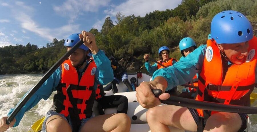 RADICAL ADVENTURE IN MELGAÇO: RAFTING ON THE MINHO RIVER - Rapids, Rocks, and the Minho River Scenery