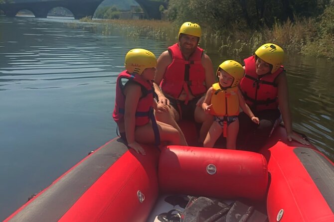 Rafting activity with family in Lucca - Rafting toward Ponte della Maddalena