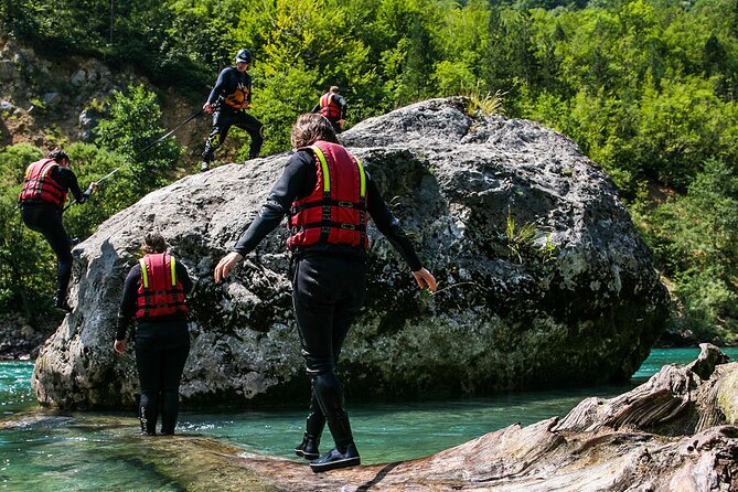 Rafting Adrenalin 7km - Getting fitted for the Tara