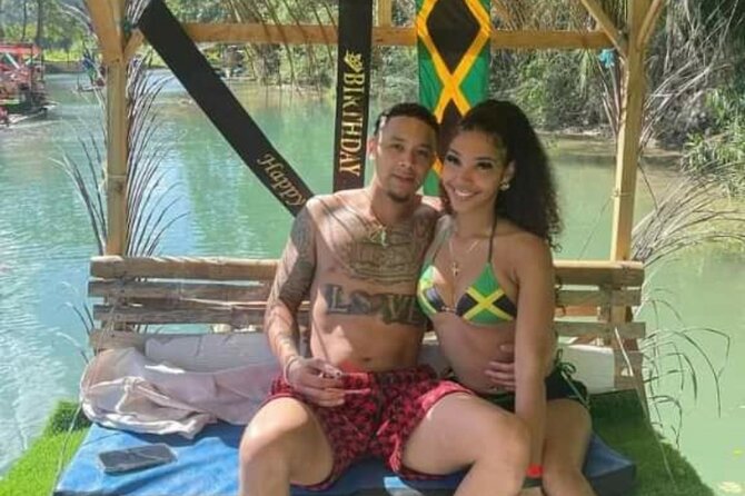 Rafting and Shopping in Ocho Rios - A gentle river ride with Jamaican character