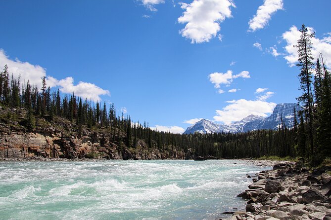 Rafting Athabasca Falls Run in Jasper - Why the eight-person raft makes a difference