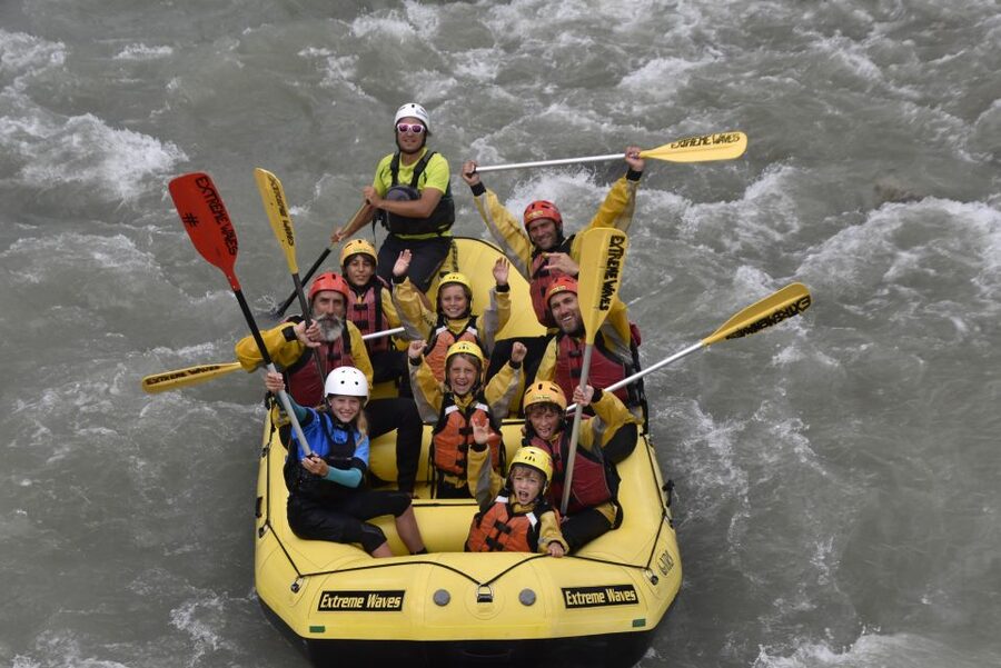 Rafting Classic, with Extreme Waves - Starting at the Extreme Waves center in Commezzadura
