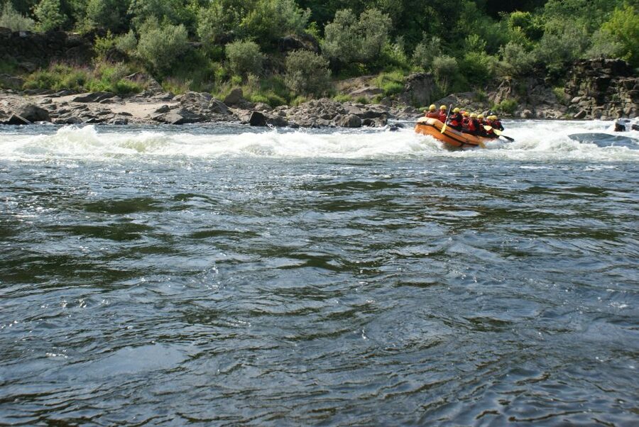Rafting em Melgaço, Rio Minho - The five-minute transfer to the river