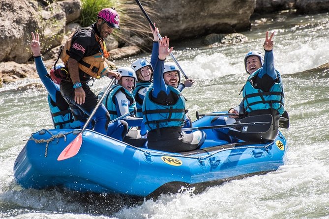 Rafting in Gallego River - Spain, Murillo de Gallego - UR Pirineos - Equipment is included, but plan for the extras