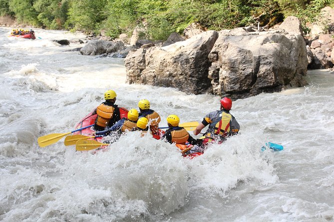 Rafting in Interlaken from Zurich - Getting ready for class III and IV rapids