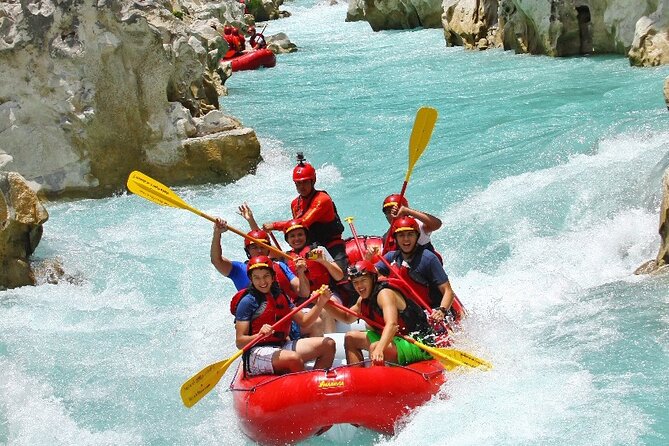 Rafting in Tampaon River from Ciudad Valles - Huasteca scenery between the rapids
