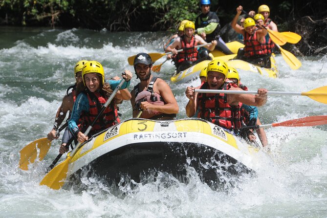 Rafting Llavorsi-Sort, 18km, 9.30 am - Safety instructions before the first rapid