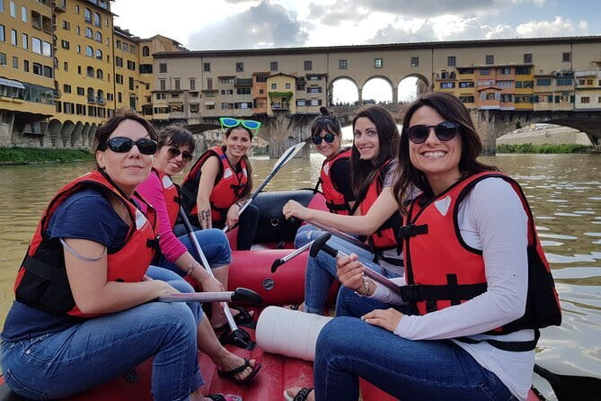 Rafting on the Arno River in Florence under the Arches of Pontevecchio - Starting opposite Torre di San Niccolò