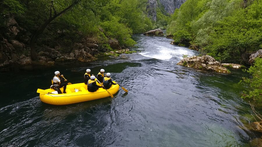 Rafting on the Cetina river - Safety briefing, equipment, and the first paddle
