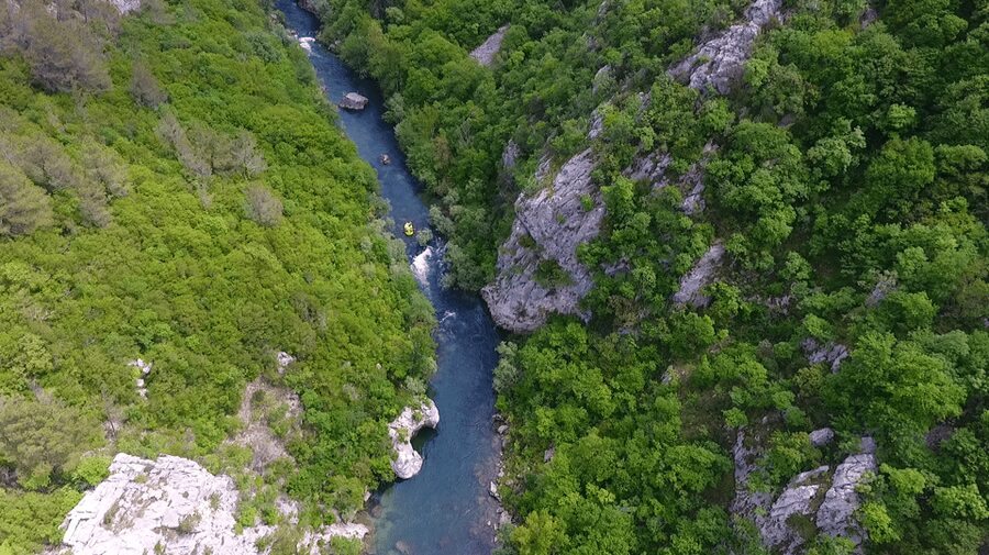 Rafting on the Cetina river - The short portage and optional cliff jumps