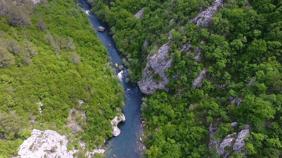 Rafting on the Cetina river - Why the canyon scenery matters
