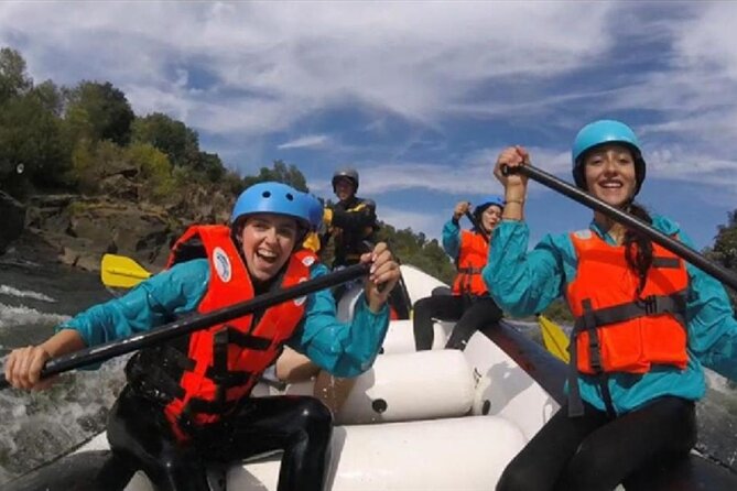 Rafting on the River Minho in Melgaço - Swimming, boat jumps, and time to slow down