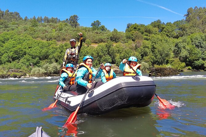 Rafting on the River Minho in Melgaço - Paddling the river highways