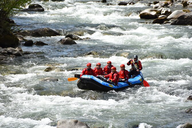 Rafting Power in the Noce stream in Ossana - Rock turns, raft races, and river games