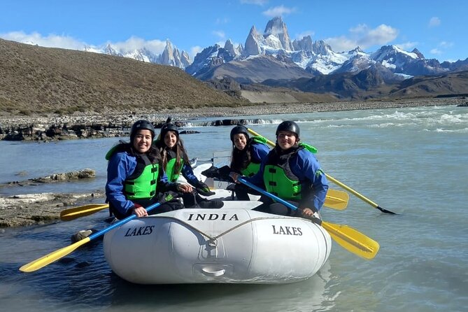Rio de las Vueltas Rafting Experience - El Chalten - Getting ready at Comarka’s base