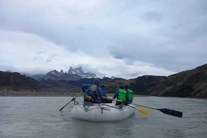 Rio de las Vueltas Rafting Experience - El Chalten - The five-minute ride to the Río de las Vueltas