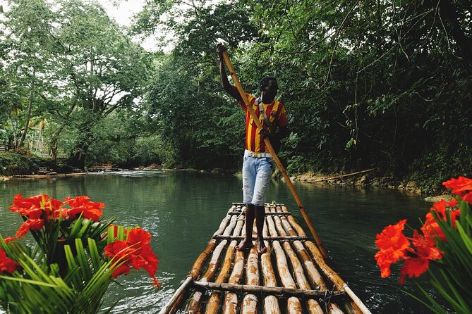 Rio Nuevo Bamboo River Rafting & Dunn's River Falls - What the Guides Add to the Day