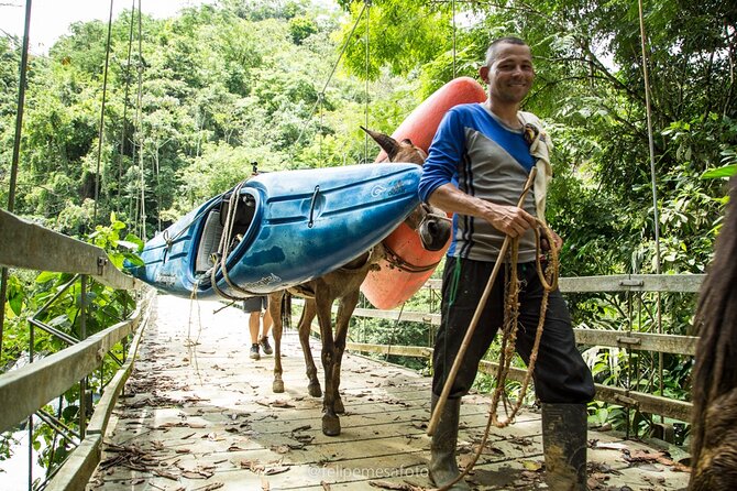 Rio Verde Day Trip - Rafting Medellín - A coffee stop before the river