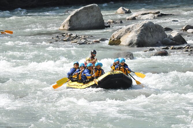 River Rafting for Families - What happens at the Dimaro meeting point
