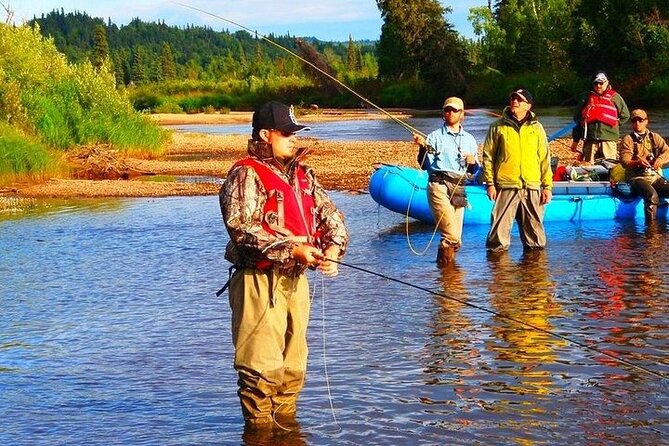 River Rafting in Alaska Wilderness - Wildlife watching along the banks