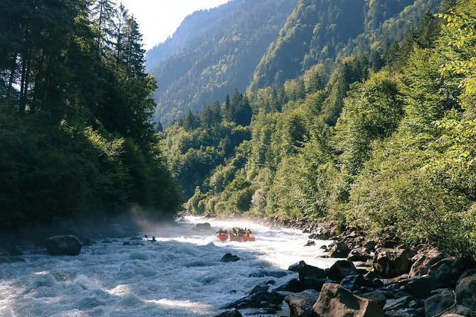 River Rafting Lütschine in Bernese Oberland - Racing through class III and IV water