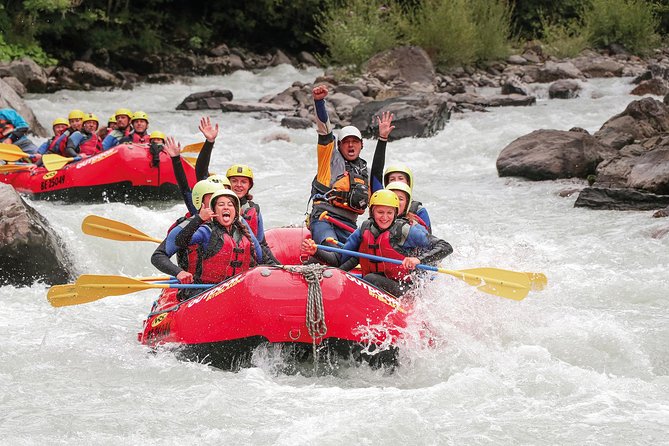 River Rafting Lütschine in Bernese Oberland - Base camp showers, drinks, and photos